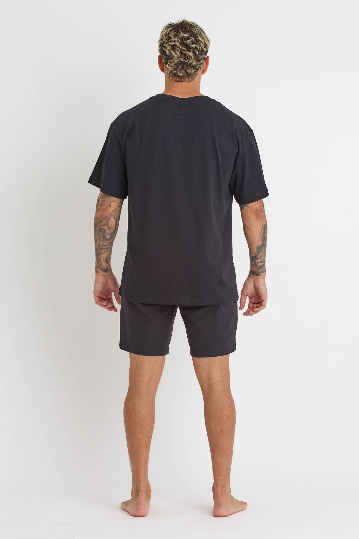S24610 Jetpilot Vintage Badge Ss Tee - Black - 3 — view 05 (3)