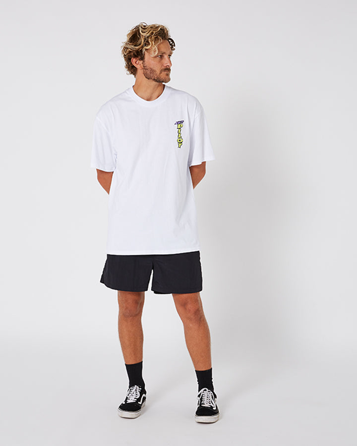 The Rise of Oversized T-Shirts: Cozy Chic Unleashed