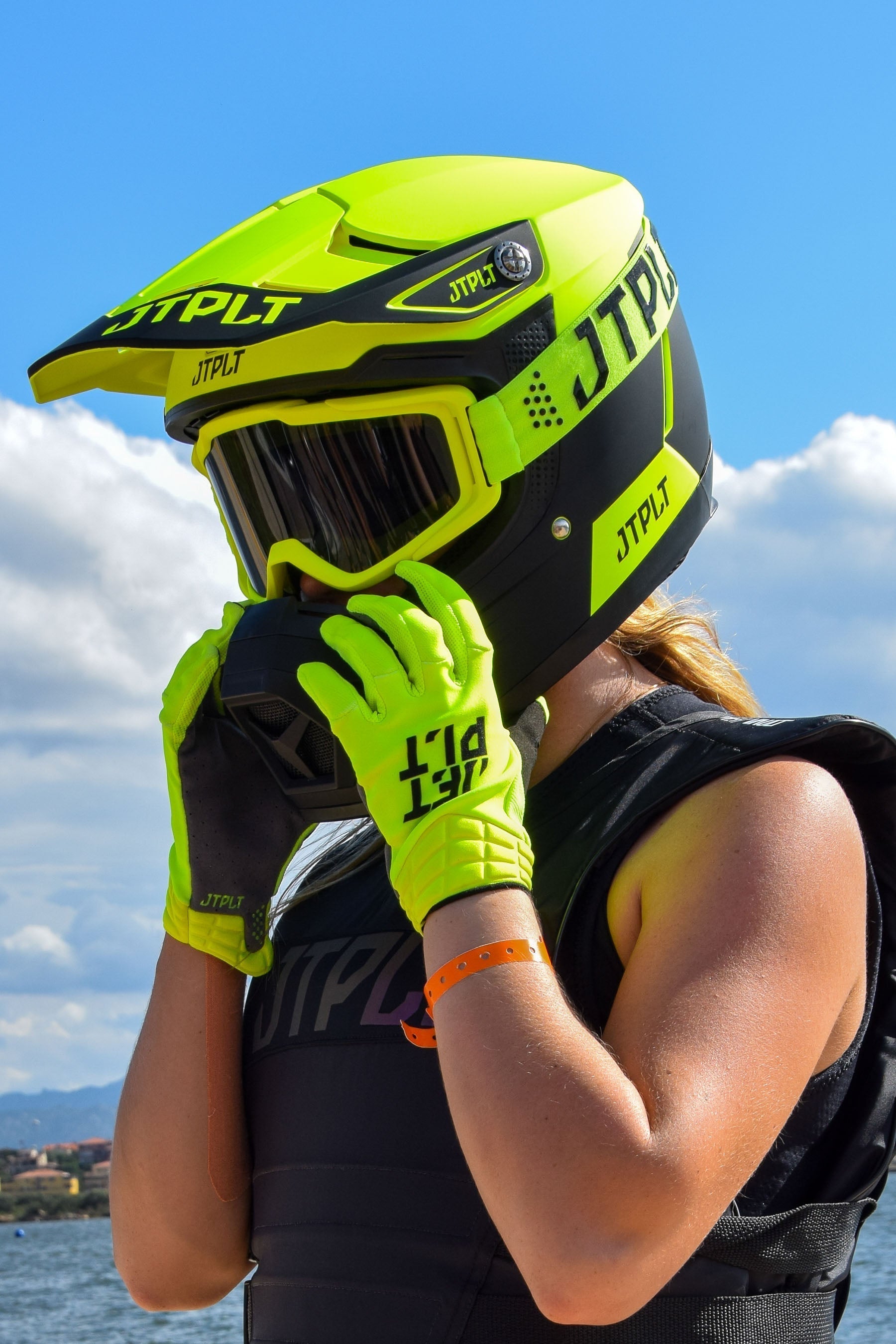 Jetpilot Vault Race Helmet - Yellow