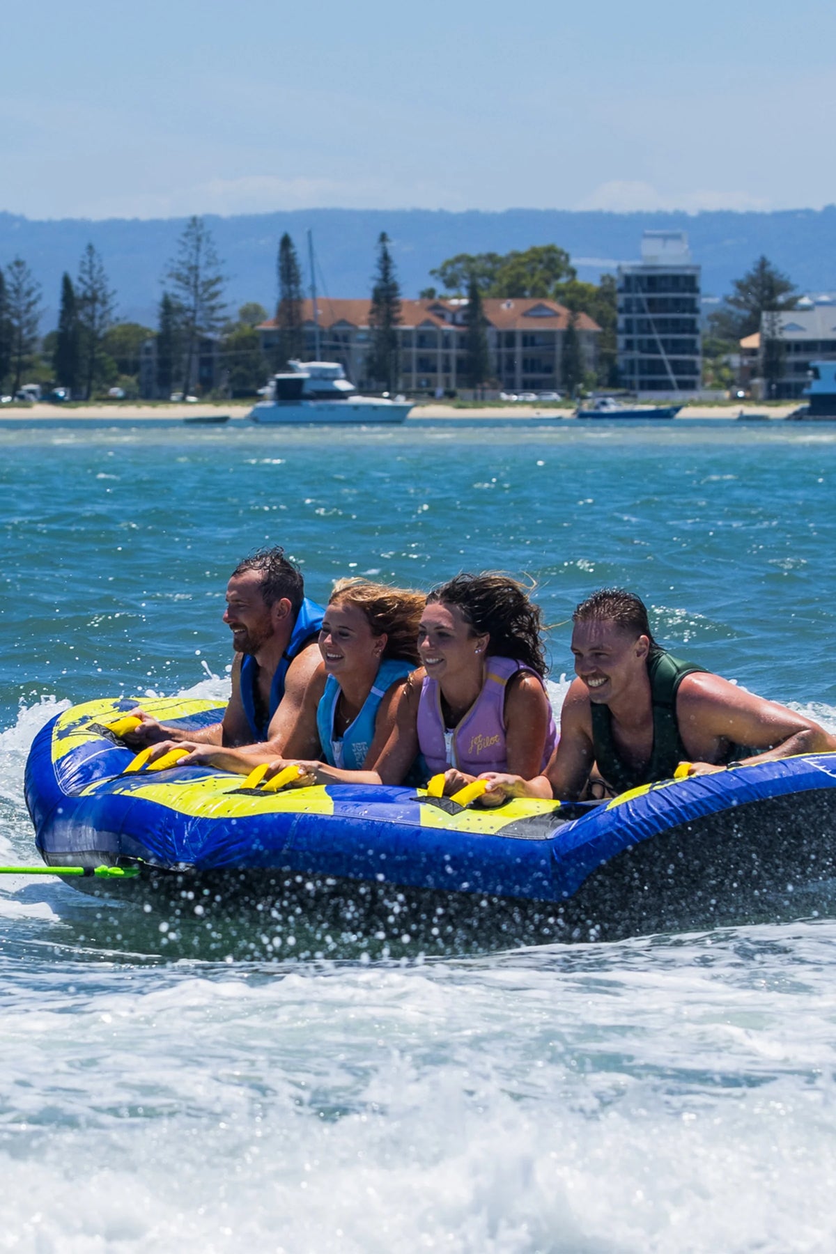 Jetpilot Hyper Wing 4 Person Ski Tube - Blue/Yellow