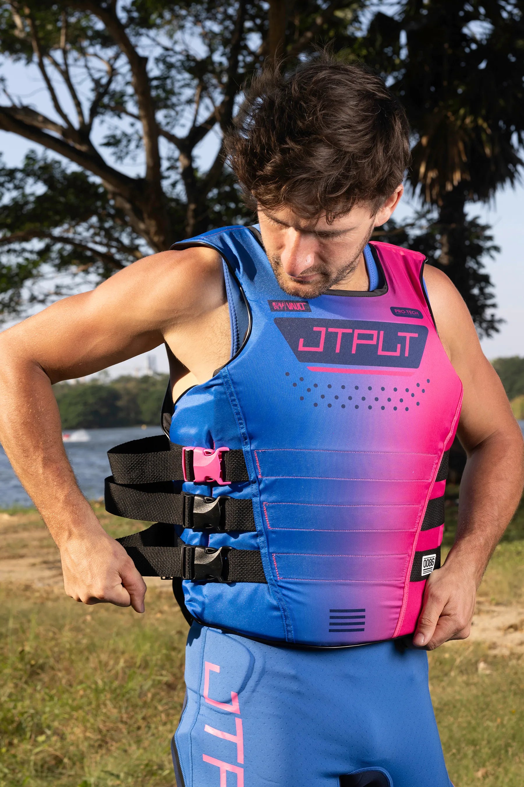 Jetpilot Vault Pro-Tech Side Entry Life Jacket - Blue
