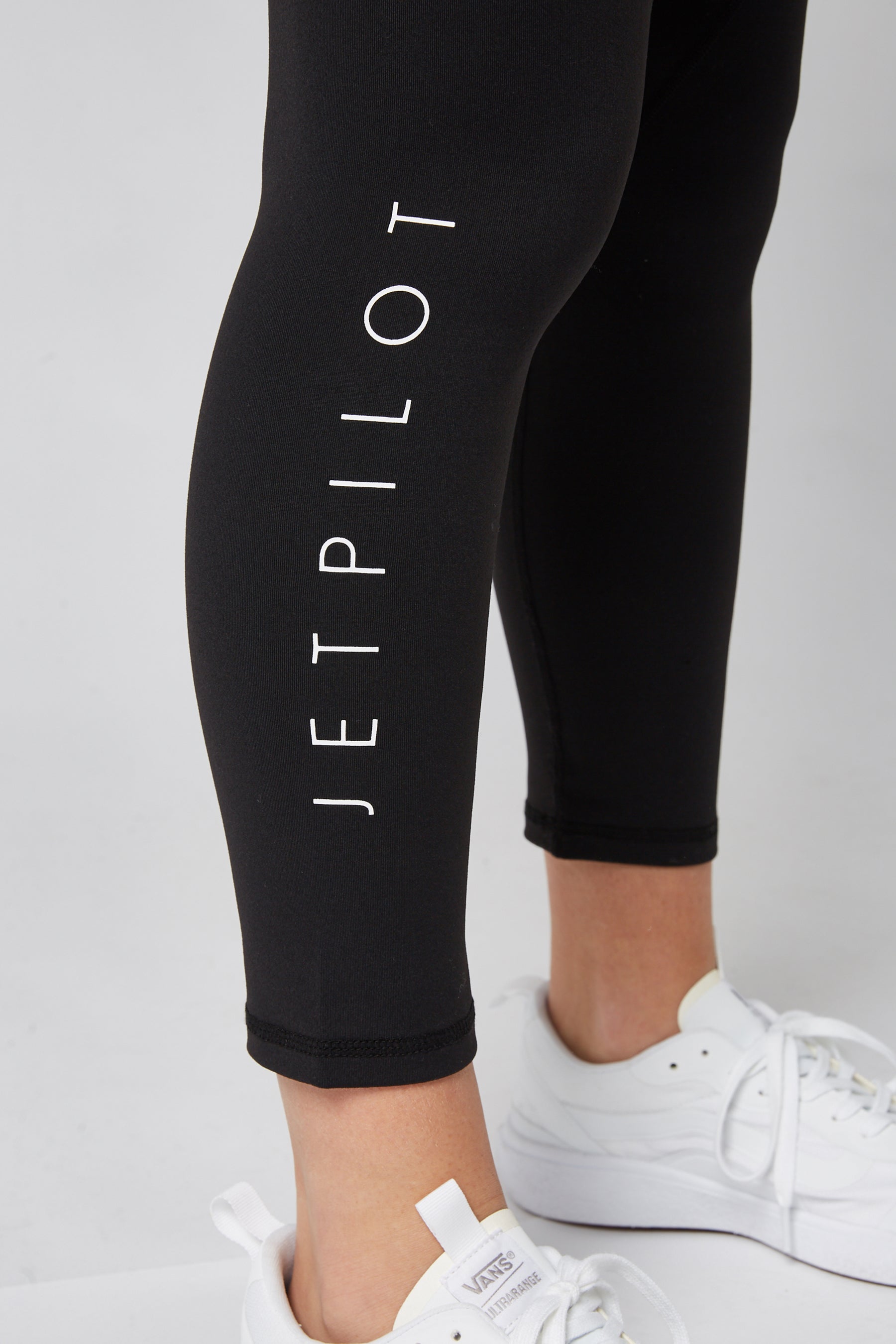 Jetpilot Simple Ladies Leggings w/ Pockets - Black